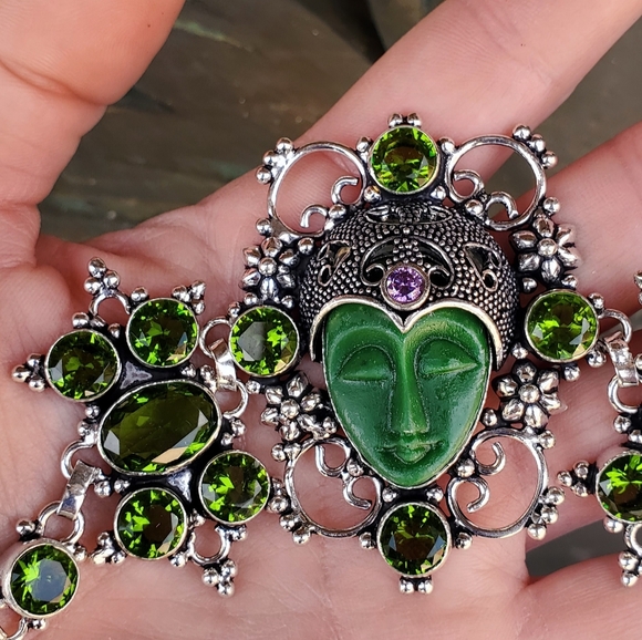 New Carved Goddess Face Peridot 925 Silver Bracelet. - Picture 7 of 15